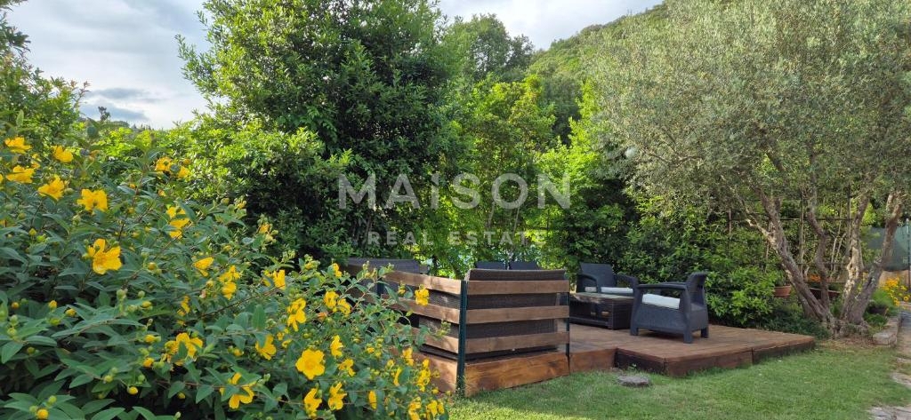 Commerciale Krnica, Marčana, 1.600m2