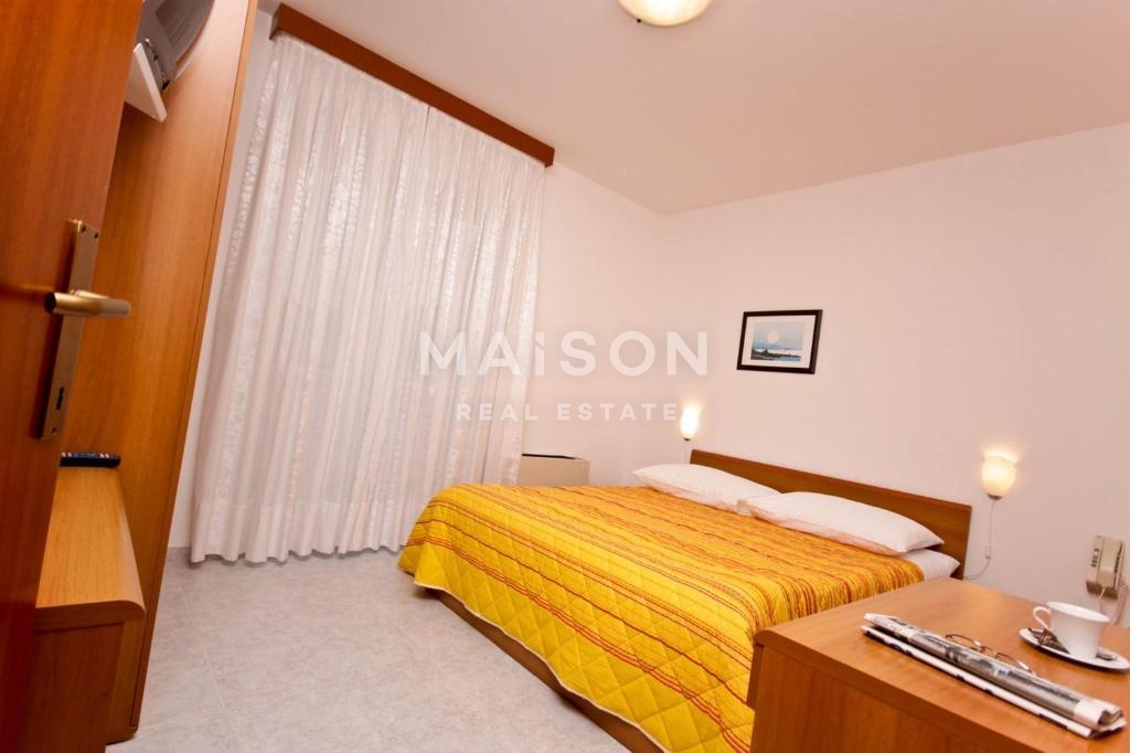 Commerciale Krnica, Marčana, 1.600m2