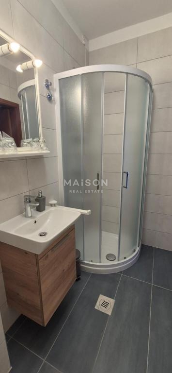 Commerciale Krnica, Marčana, 1.600m2