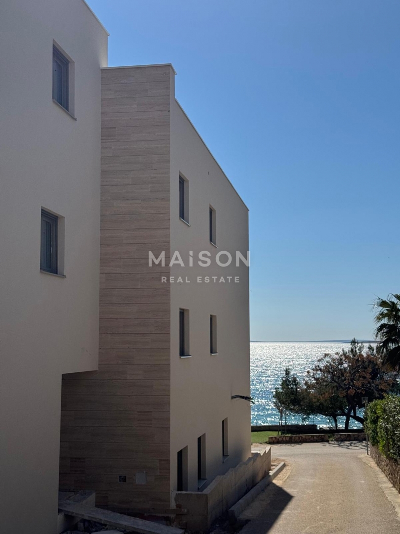 Mandre – Appartamento in Nuova Costruzione, Prima Fila sul Mare S7