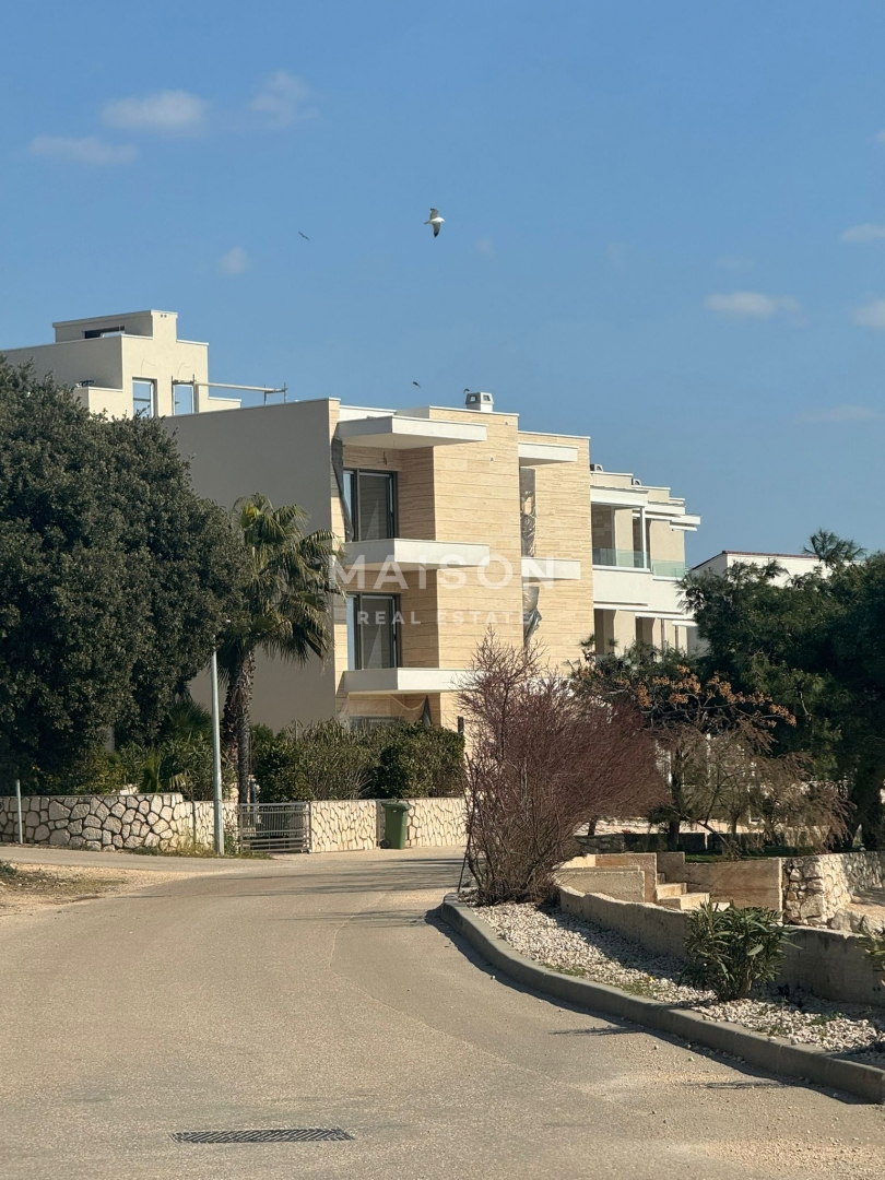 Mandre – Appartamento in Nuova Costruzione, Prima Fila sul Mare S7