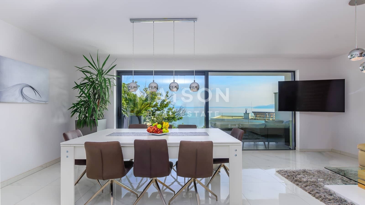 Villa Pobri, Opatija - Okolica, 250m2