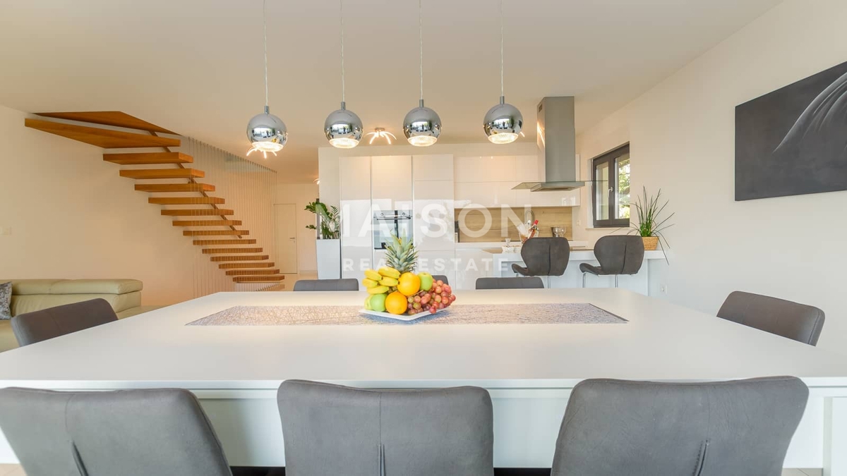 Villa Pobri, Opatija - Okolica, 250m2