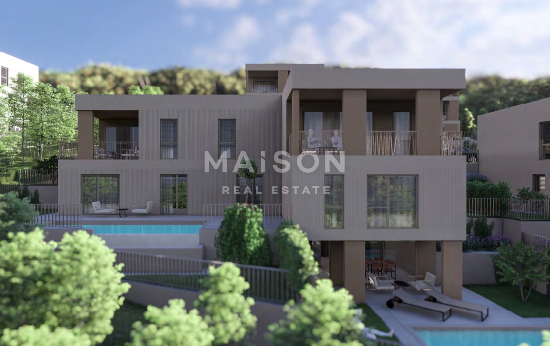 Kostrena, appartamento trilocale con un bellissimo giardino e piscina