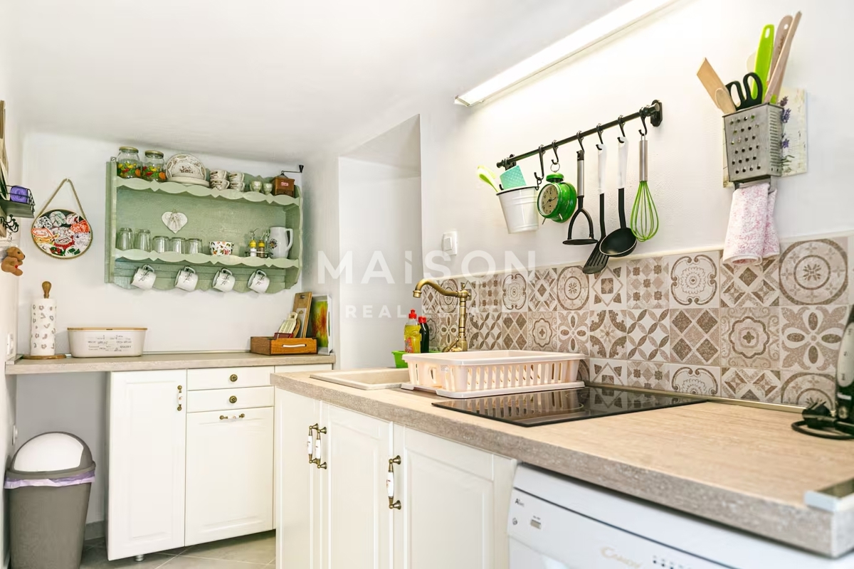 La casa che custodisce storie – una casa rustica permeata dal patrimonio di Novi