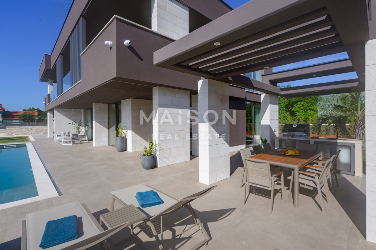 Villa Krnica, Marčana, 401m2