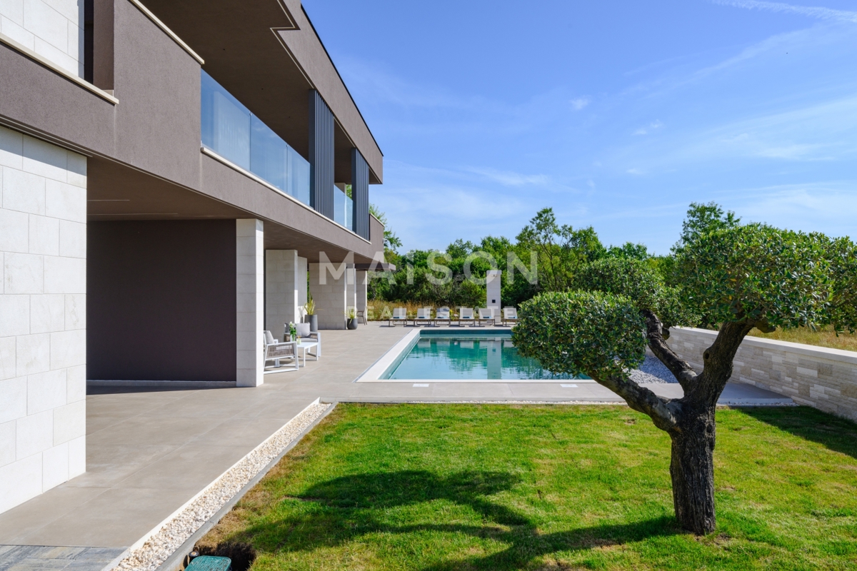 Villa Krnica, Marčana, 401m2