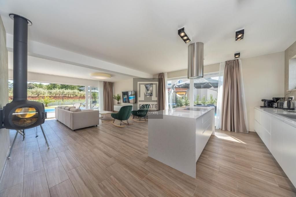 Parenzo, dintorni, villa di lusso con vista mare