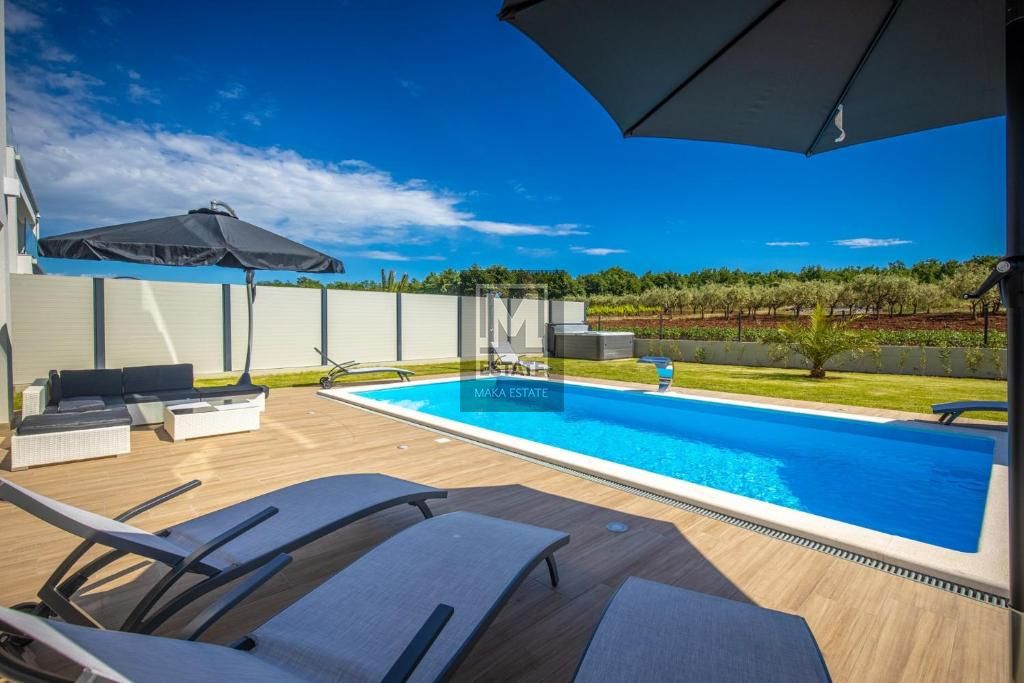 Parenzo, dintorni, villa di lusso con vista mare