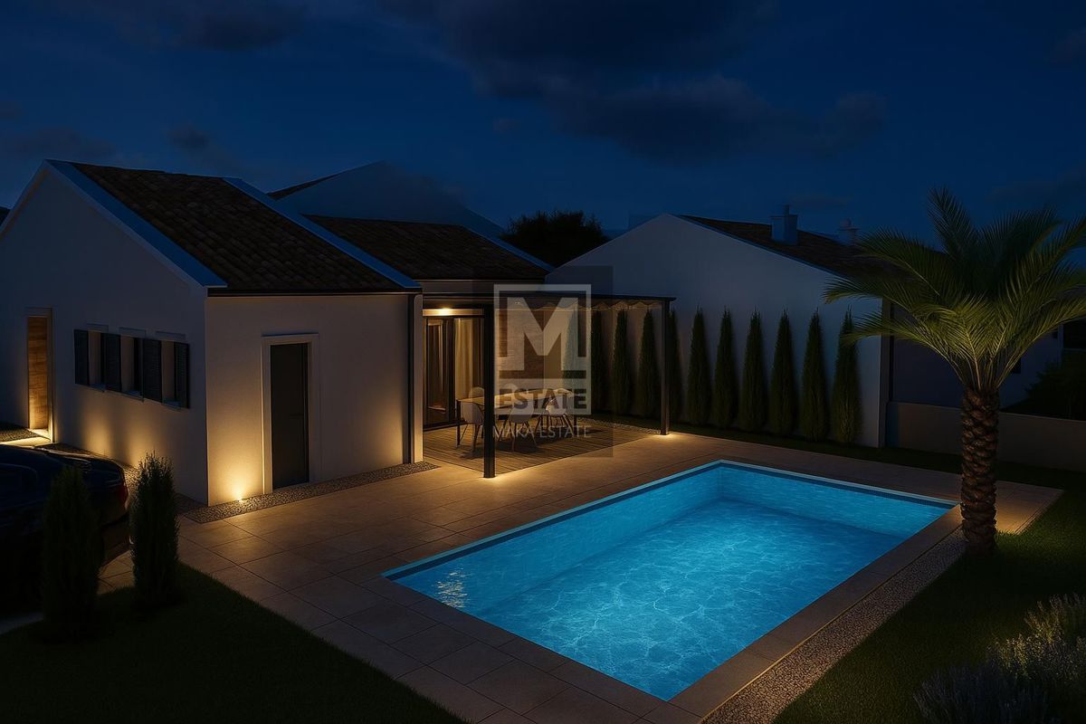 Parenzo, dintorni, casa al piano terra con piscina in costruzione!