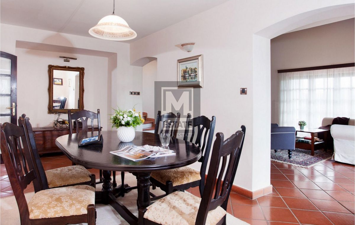 Poreč, dintorni, eccellente casa distaccata con una piscina a 2,5 km dalla città!
