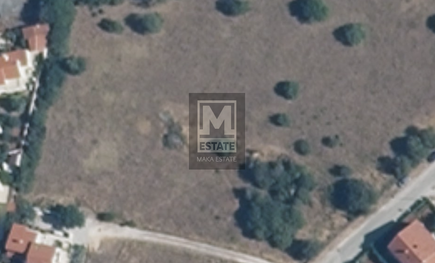 Pula, Ampio terreno edificabile a 3 km dal mare e dal centro