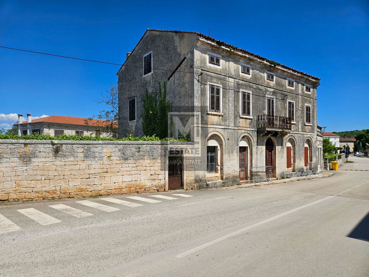 Parenzo, dintorni, casa autoctona da adattare!