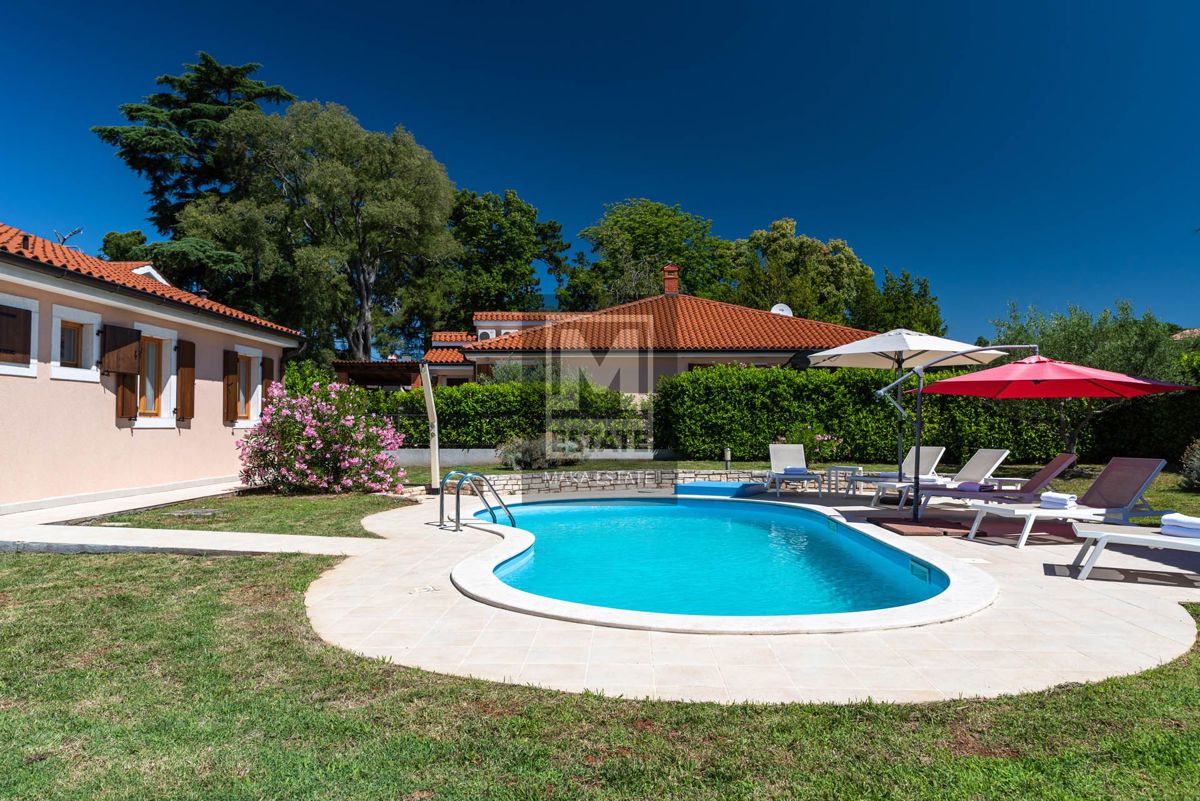 Parenzo, dintorni, ottima casa arredata al piano terra con piscina