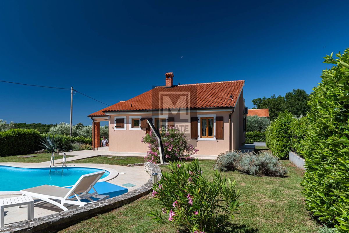 Parenzo, dintorni, ottima casa arredata al piano terra con piscina
