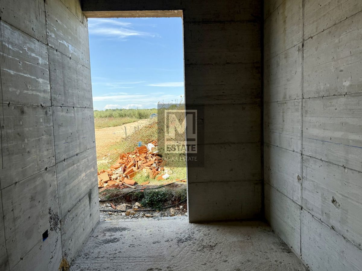 Parenzo, Vabriga , Villa di lusso con ampio giardino e vista sul mare!