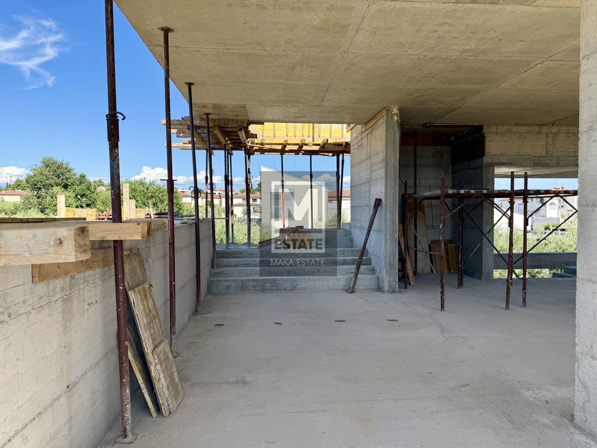 Parenzo, Vabriga , Villa di lusso con ampio giardino e vista sul mare!