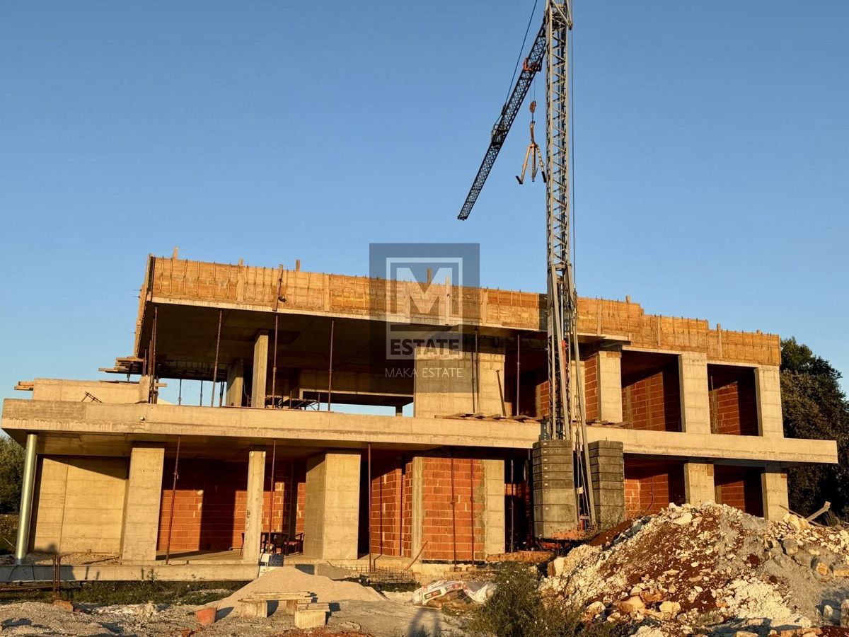 Parenzo, Vabriga , Villa di lusso con ampio giardino e vista sul mare!