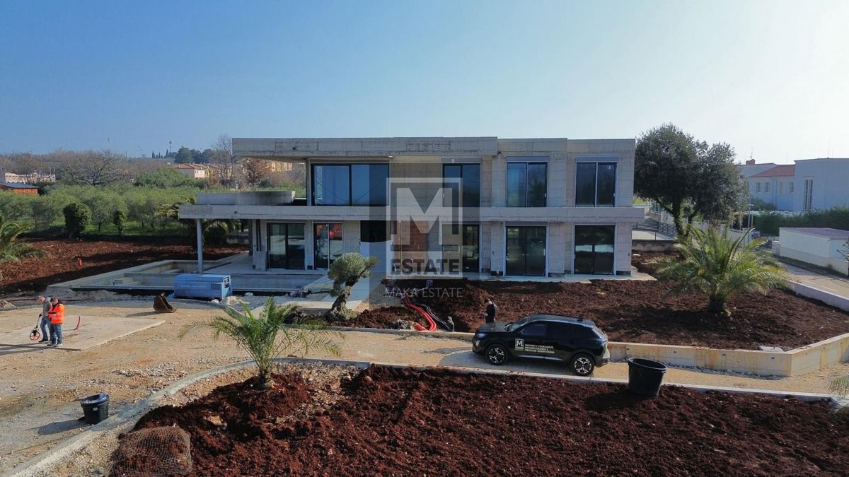 Parenzo, Vabriga , Villa di lusso con ampio giardino e vista sul mare!