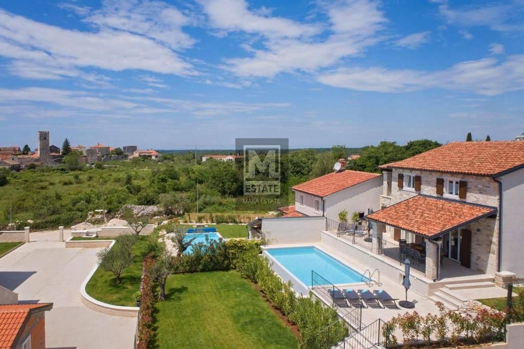 Parenzo, dintorni, lusso, villa con piscina e vista mare!