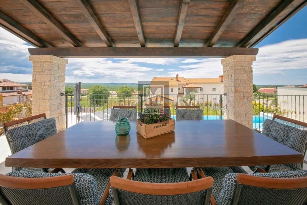 Parenzo, dintorni, lusso, villa con piscina e vista mare!