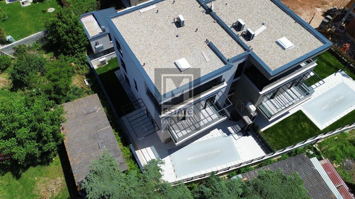 Parenzo, dintorni - Lussuoso appartamento duplex con piscina