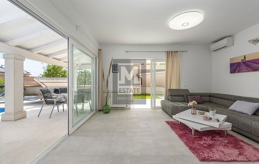 Parenzo, dintorni, fantastica casa a un piano con piscina!