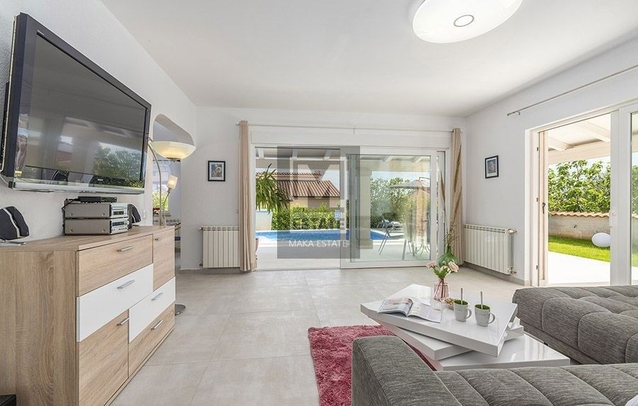 Parenzo, dintorni, fantastica casa a un piano con piscina!