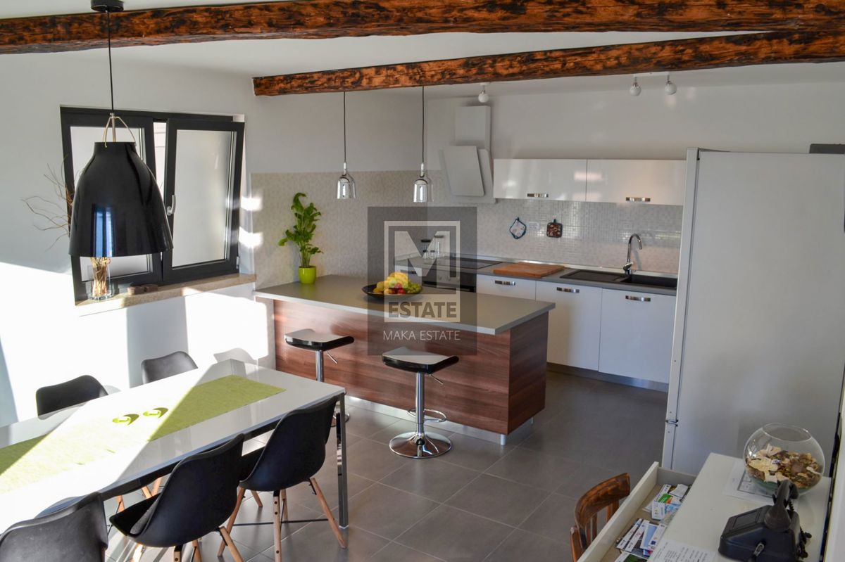 Parenzo, dintorni, villa indipendente con piscina!