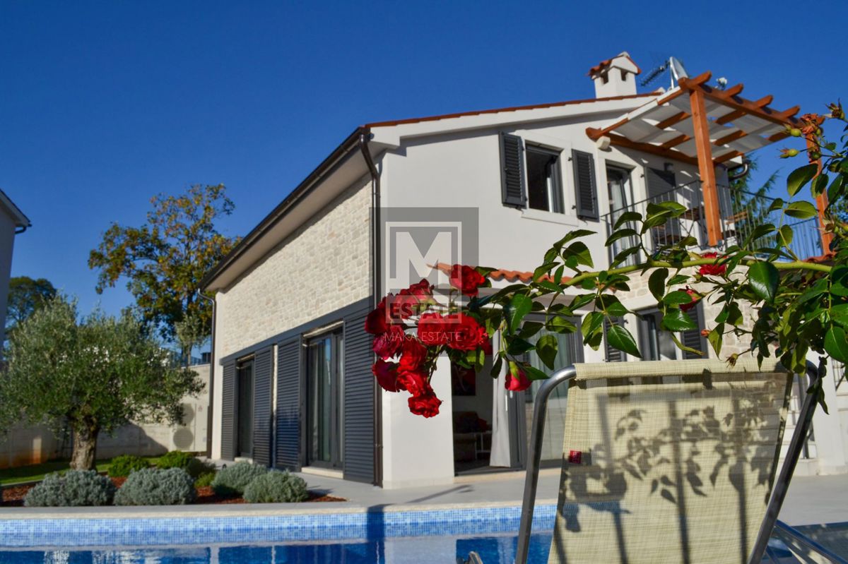 Parenzo, dintorni, villa indipendente con piscina!