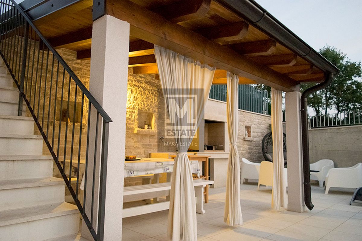 Parenzo, dintorni, villa indipendente con piscina!