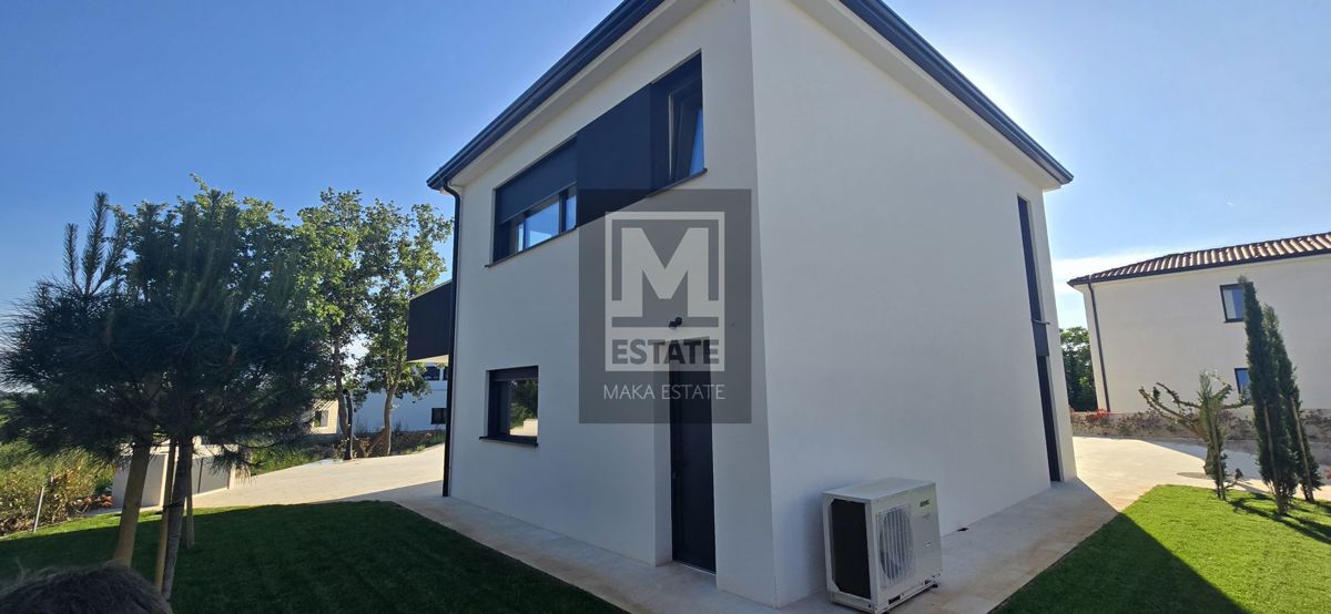 Parenzo, dintorni, Casa moderna con piscina e sauna