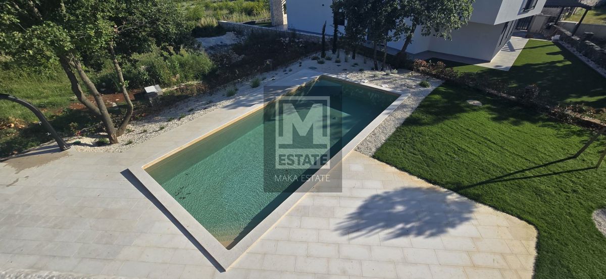 Parenzo, dintorni, Casa moderna con piscina e sauna