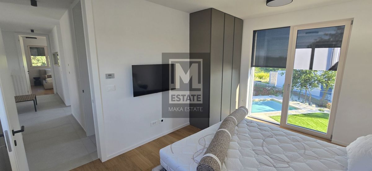 Parenzo, dintorni, Casa moderna con piscina e sauna