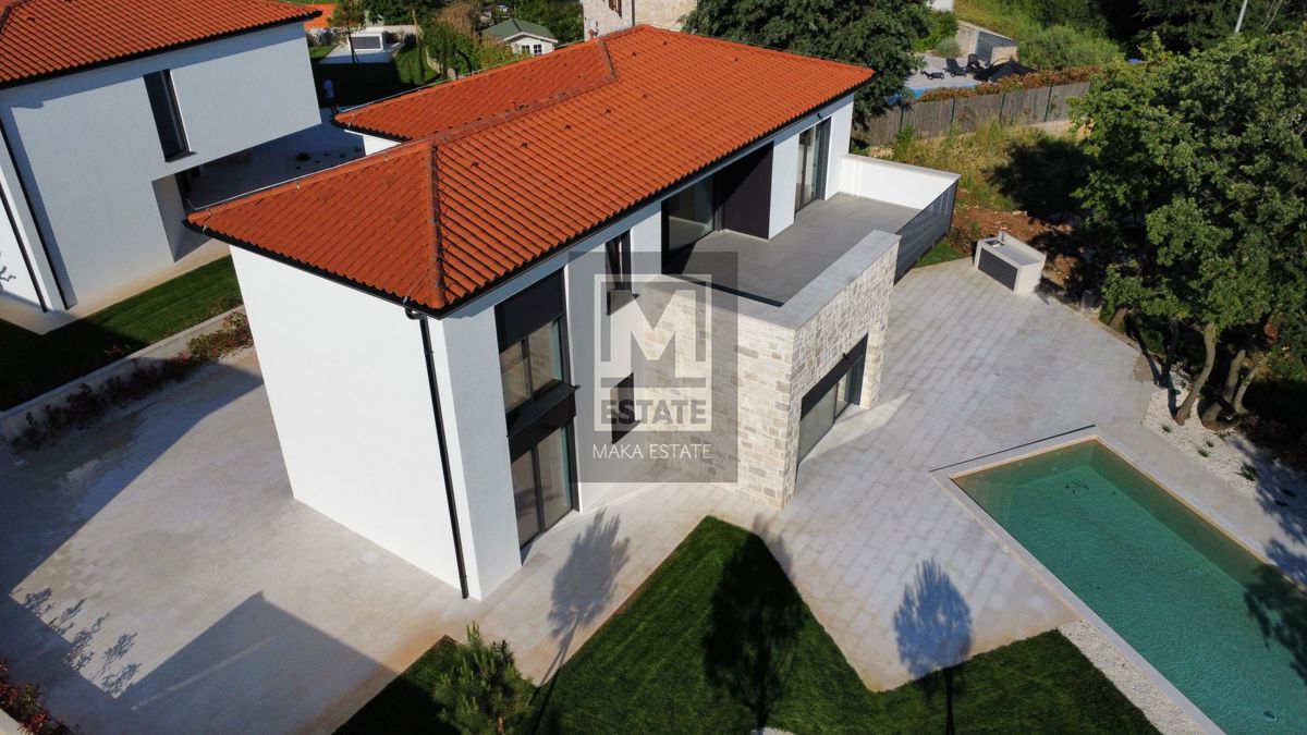 Parenzo, dintorni, Casa moderna con piscina e sauna
