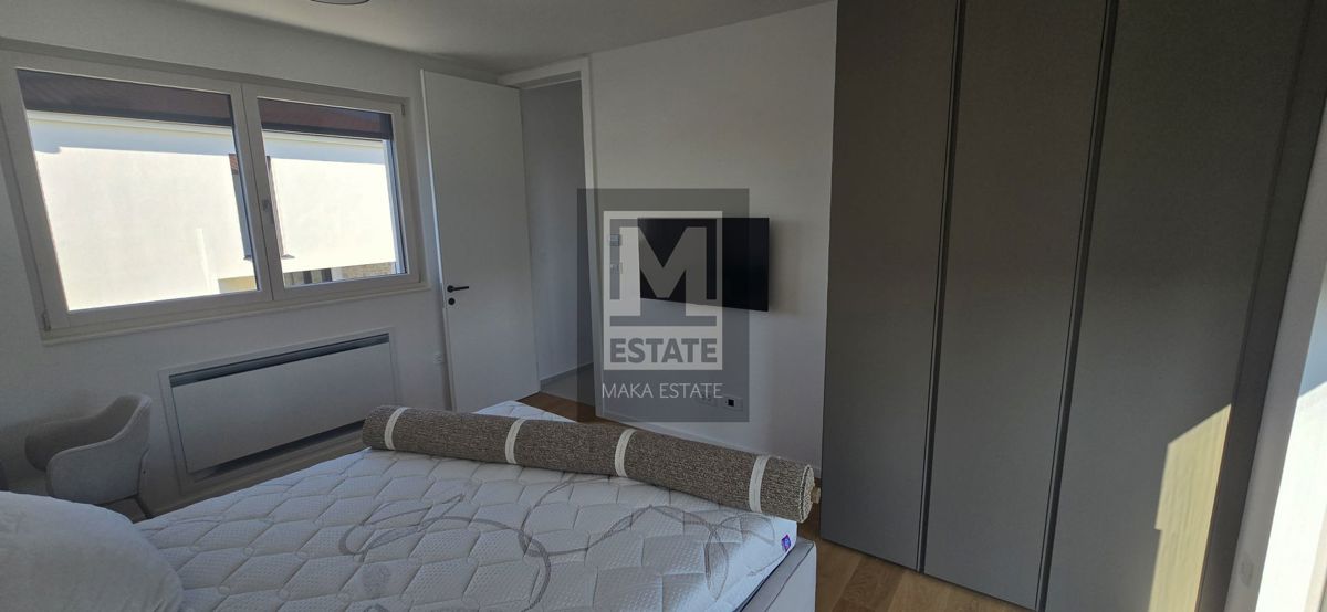 Parenzo, dintorni, Casa moderna con piscina e sauna