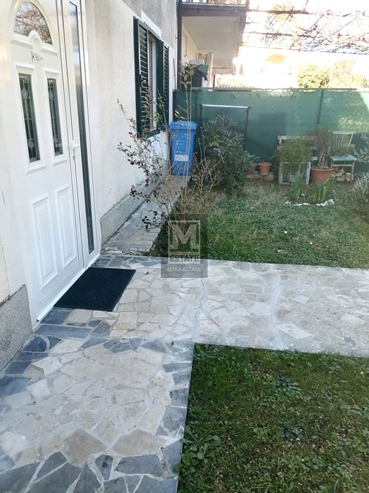Parenzo, Appartamento con giardino nel centro cittadino