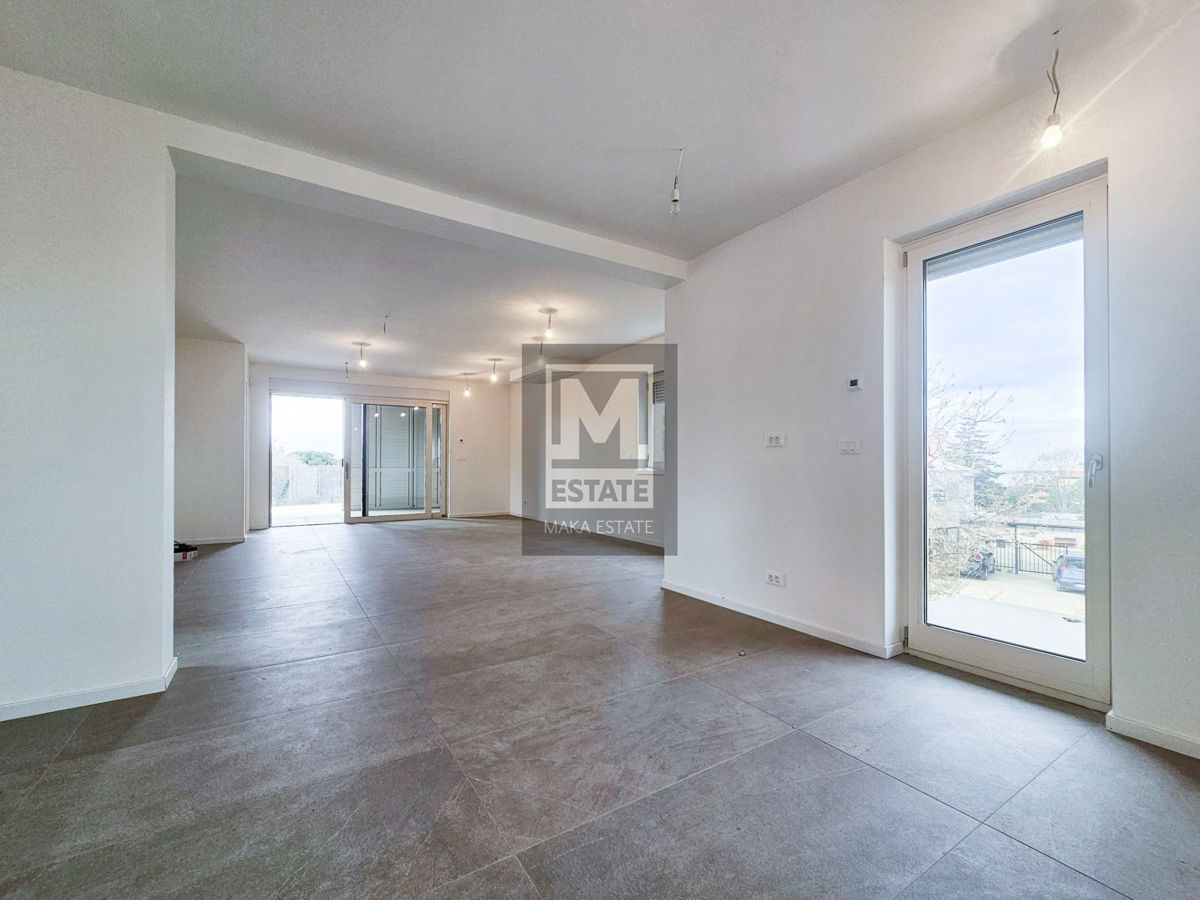Parenzo, attico con terrazza sul tetto e vista panoramica sul mare!