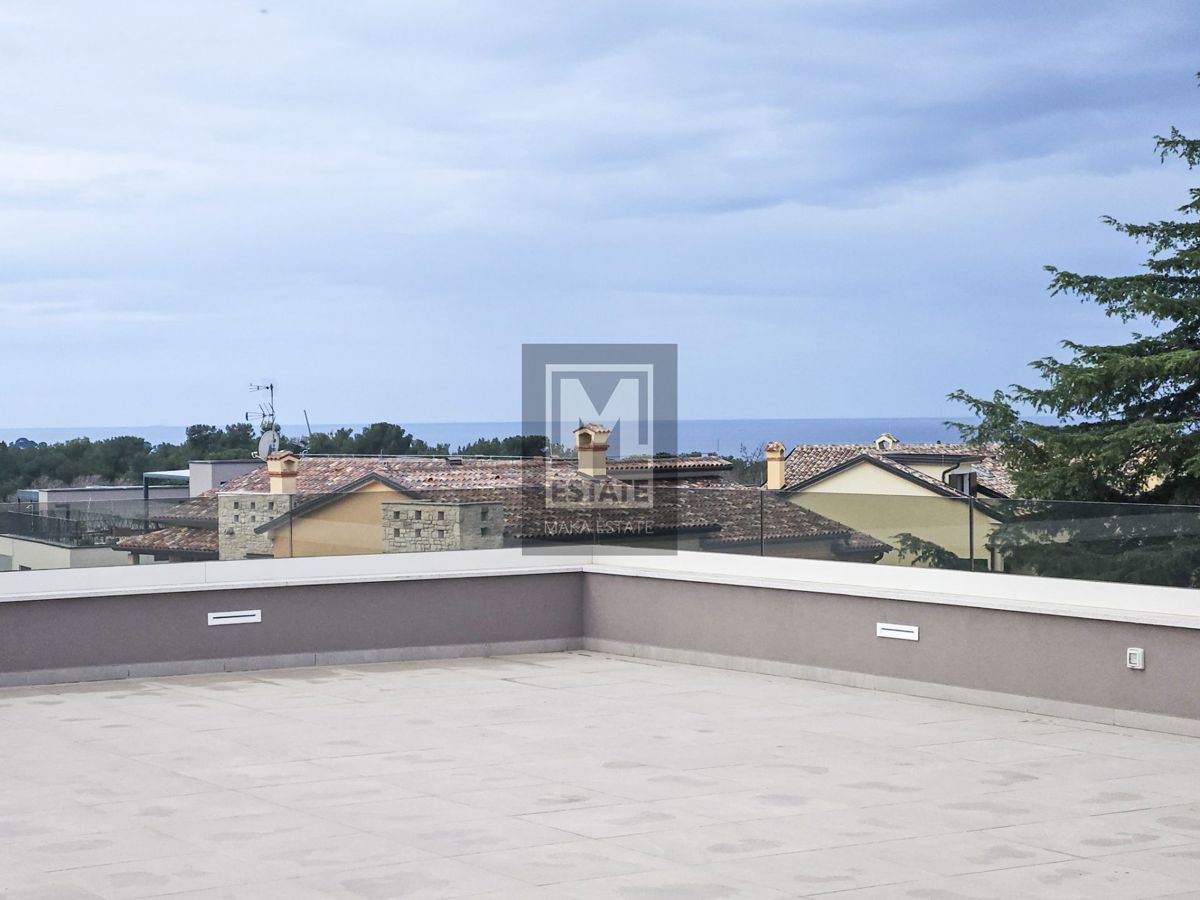 Parenzo, attico con terrazza sul tetto e vista panoramica sul mare!