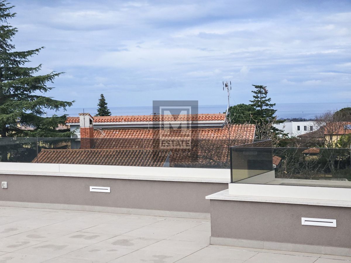 Parenzo, attico con terrazza sul tetto e vista panoramica sul mare!