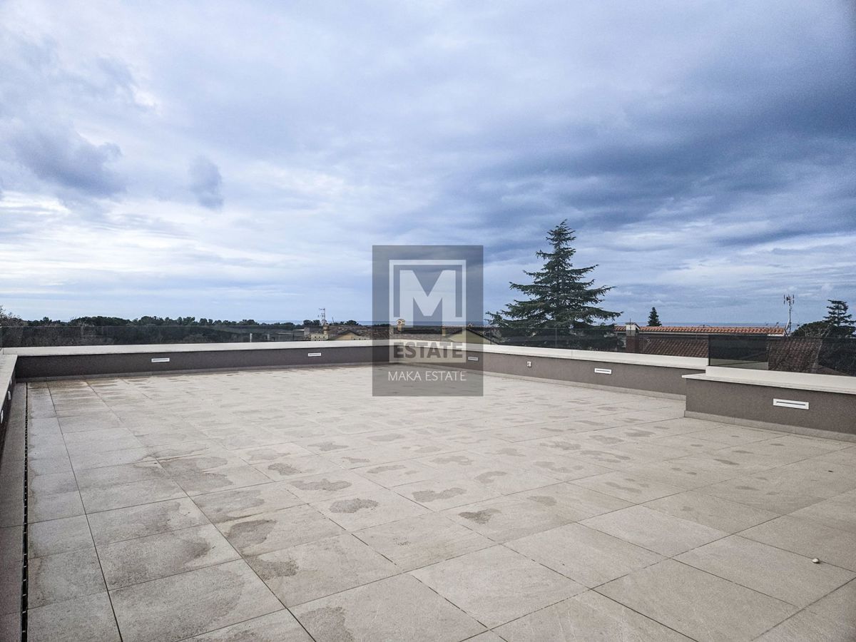 Parenzo, attico con terrazza sul tetto e vista panoramica sul mare!