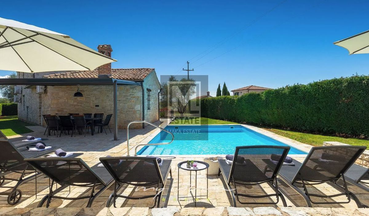 Parenzo, dintorni, autentica villa in pietra con piscina!