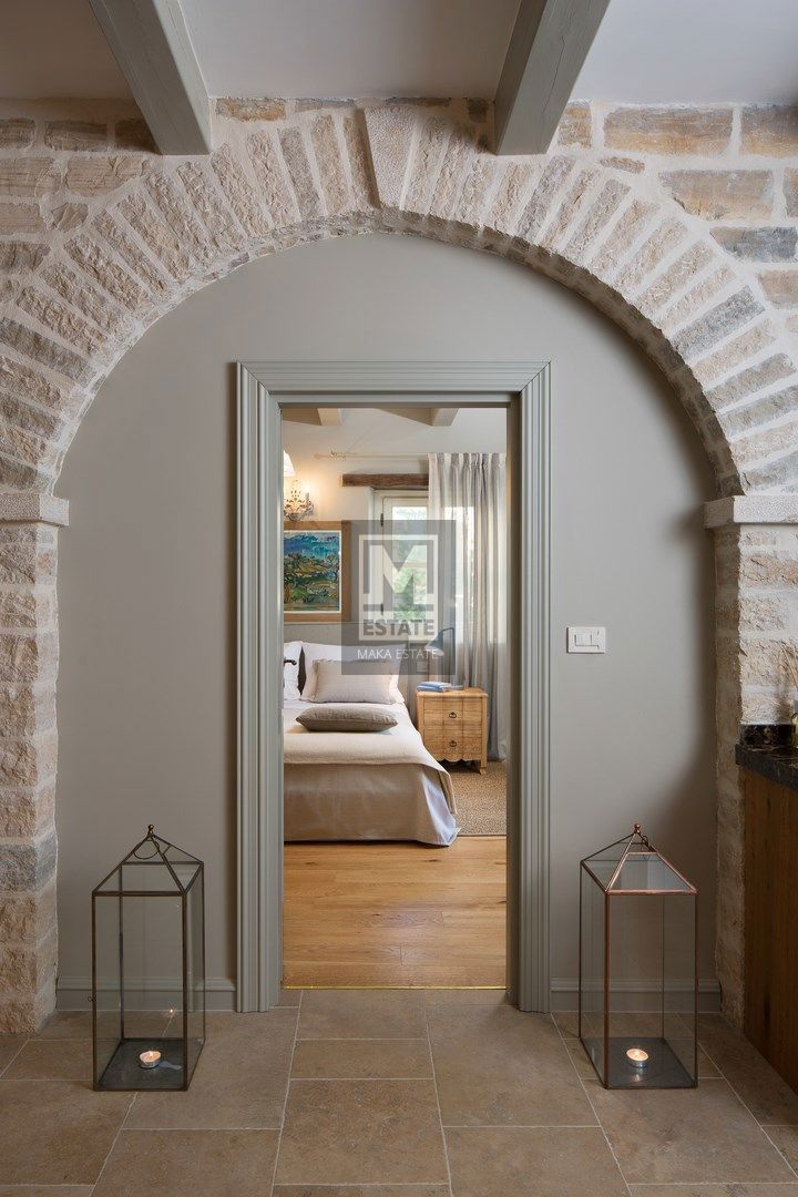 Parenzo, dintorni, lussuosa villa in pietra nel cuore dell'Istria