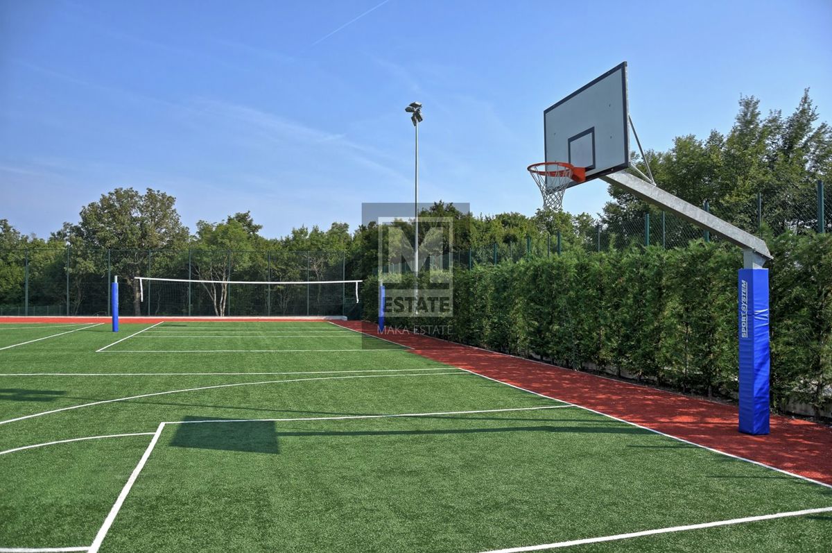 Parenzo, dintorni, lussuosa villa in pietra con piscina!