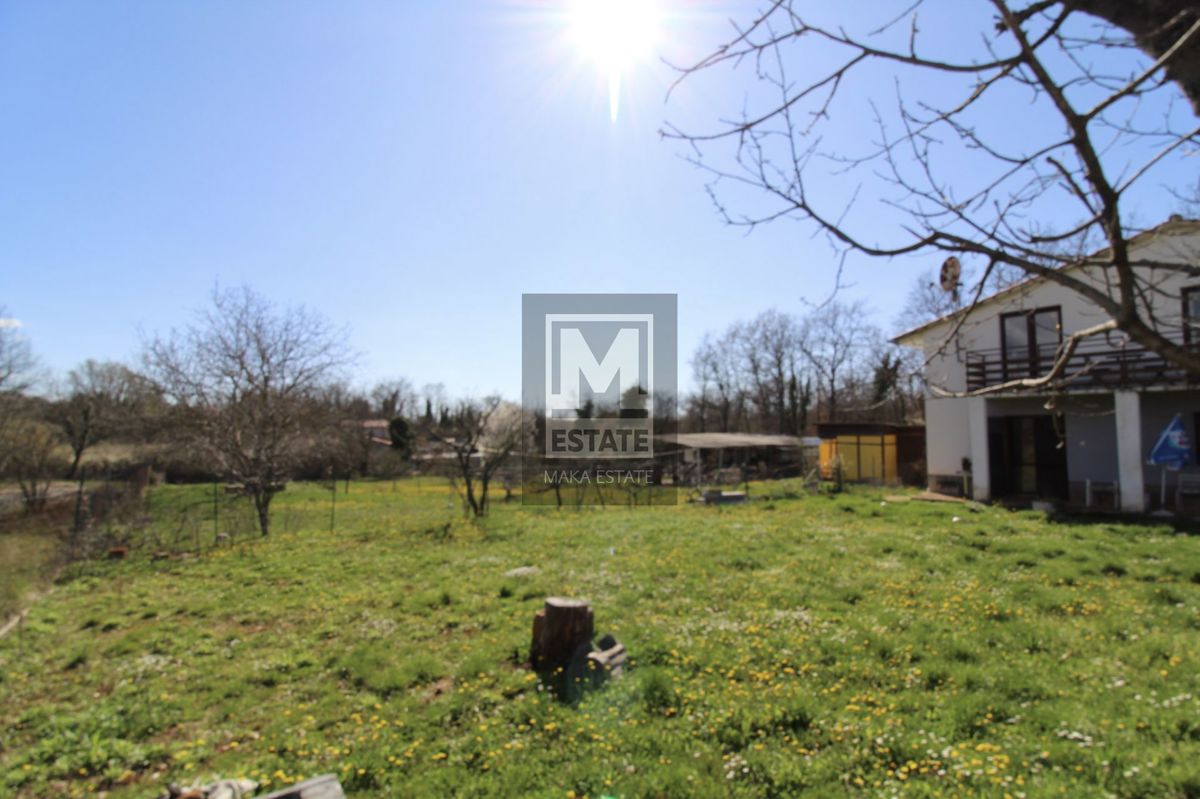Parenzo, dintorni, Casa con due appartamenti e ampio giardino