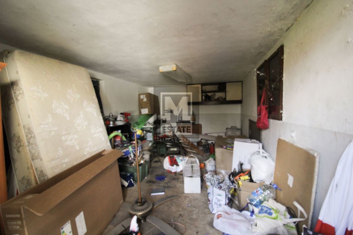 Parenzo, dintorni, Casa con due appartamenti e ampio giardino