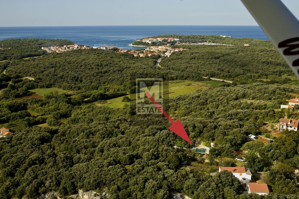 Pola, dintorni, bellissima villa in pietra con piscina