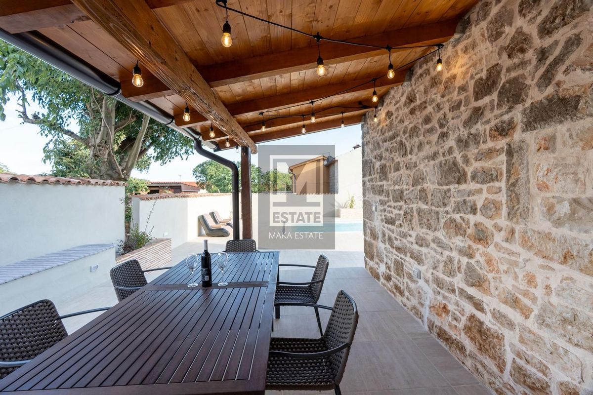 Parenzo, dintorni, Casa in pietra ristrutturata con piscina!