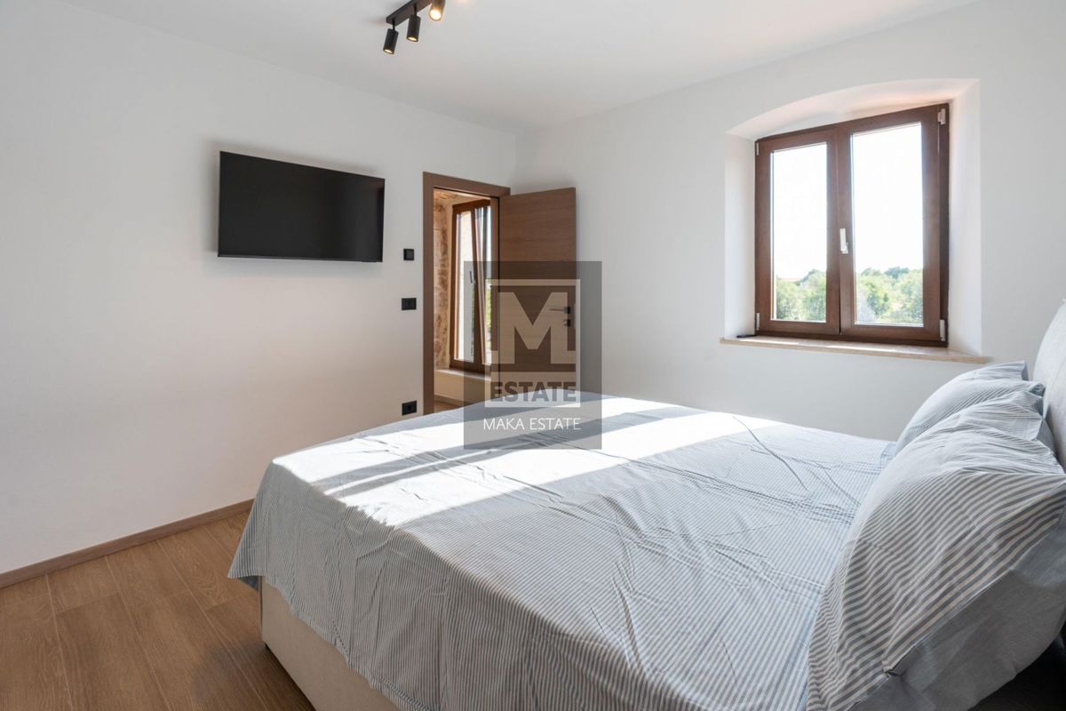 Parenzo, dintorni, Casa in pietra ristrutturata con piscina!