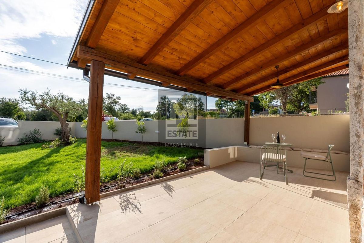 Parenzo, dintorni, Casa in pietra ristrutturata con piscina!